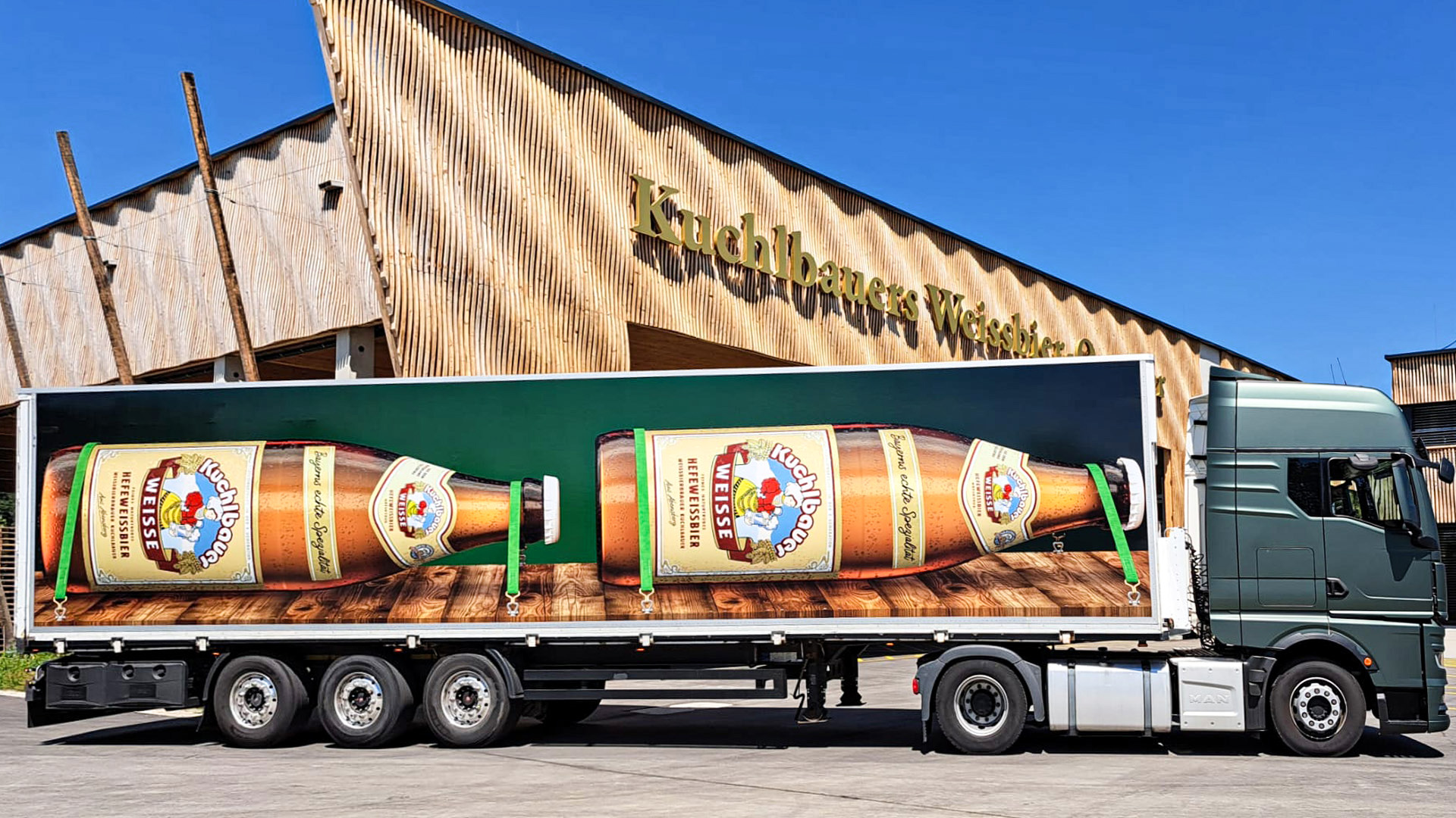 3D-Rendering Sattelzug LKW Kuchlbauer 3D-Rendering Sattelzug LKW Kuchlbauer